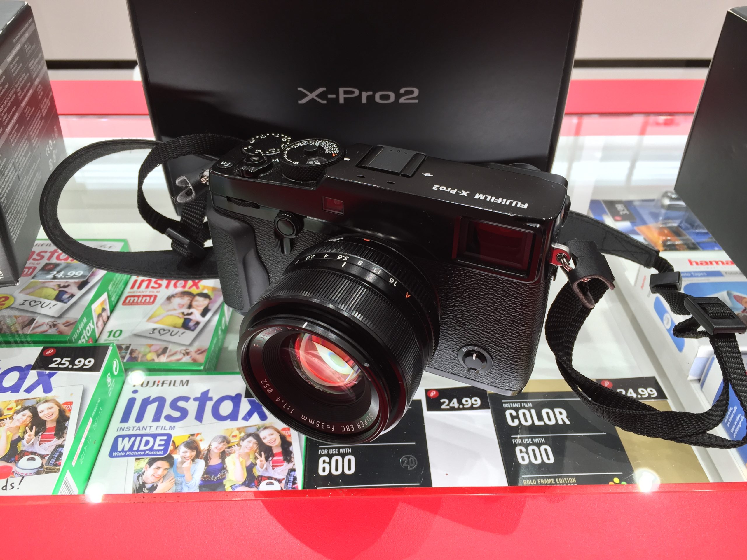 Fujifilm X-Pro 2 hübriidkaamera